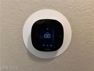 Photo #3: 2670328 Listing 