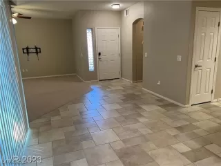 Photo #4: 2670328 Listing 