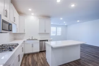 Photo #4: 2670363 Listing 