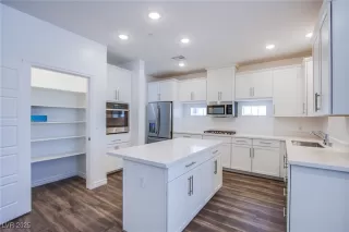 Photo #5: 2670363 Listing 