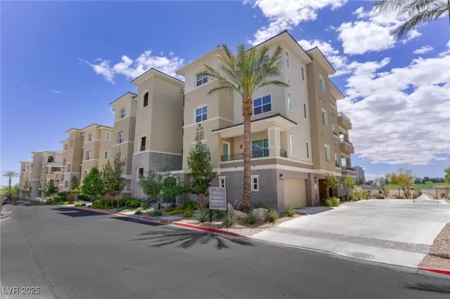 MLS: 2670389 Condo For Sale