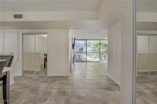 Photo #3: 2670399 Listing