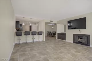 Photo #6: 2670399 Listing