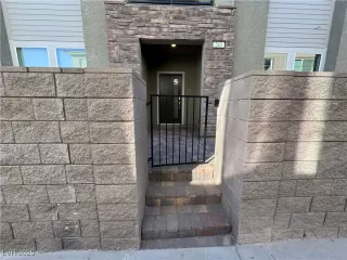 Photo #1: 2670416 Listing 