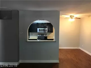 Photo #4: 2670438 Listing