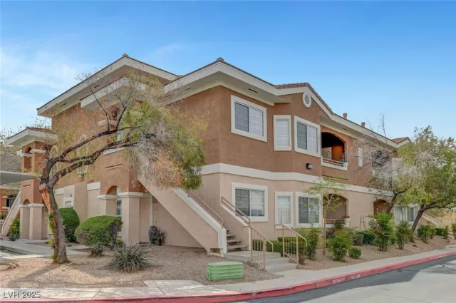 MLS: 2670509 Condo For Sale