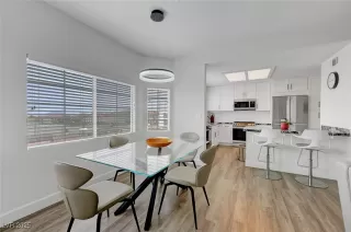 Photo #2: 2670509 Listing 