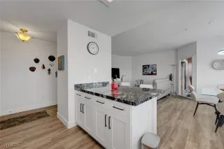 Photo #3: 2670509 Listing 