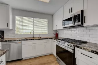 Photo #6: 2670509 Listing 