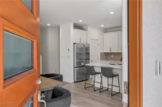 Photo #2: 2670515 Listing