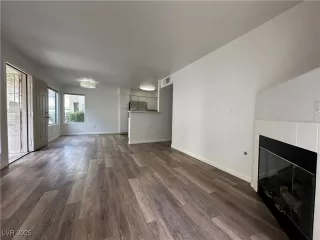 Photo #3: 2670526 Listing 