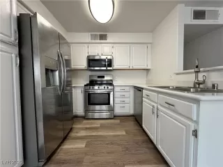 Photo #5: 2670526 Listing 