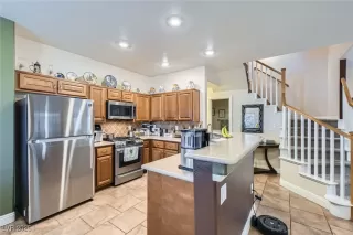 Photo #2: 2670546 Listing 