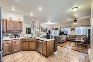 Photo #4: 2670546 Listing 