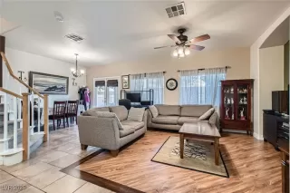 Photo #5: 2670546 Listing 