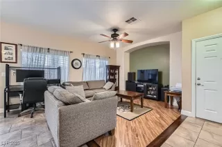 Photo #6: 2670546 Listing 