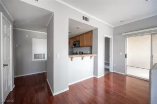 Photo #4: 2670551 Listing 