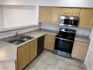 Photo #4: 2670560 Listing 