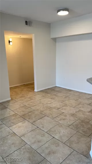 Photo #5: 2670560 Listing 