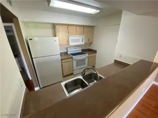 Photo #4: 2670563 Listing 