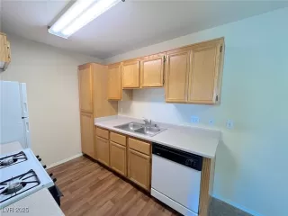 Photo #2: 2670599 Listing 