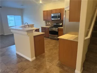 Photo #6: 2670643 Listing 