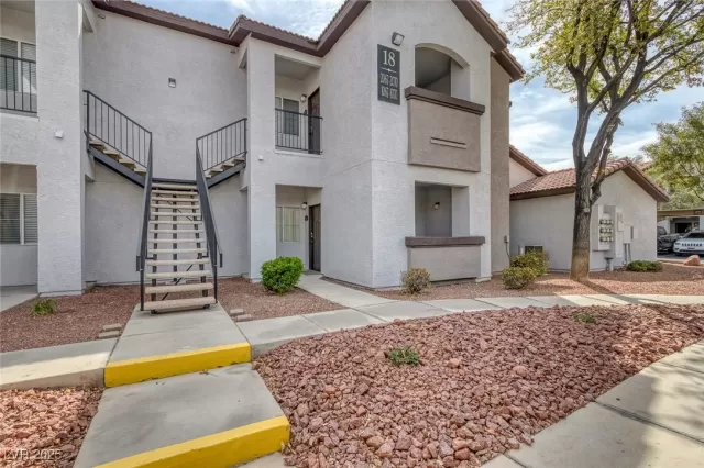 MLS: 2670712 Condo For Sale