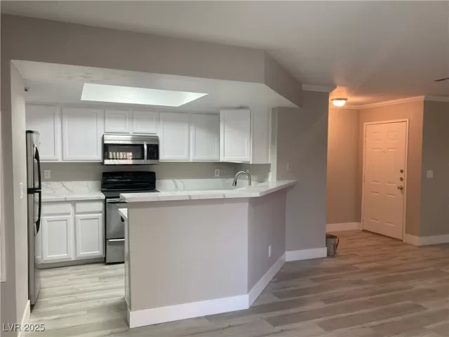 MLS: 2670731 Condo For Sale