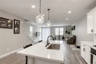 Photo #2: 2670742 Listing 