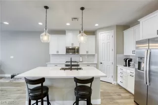 Photo #3: 2670742 Listing 