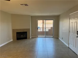 Photo #3: 2670748 Listing 