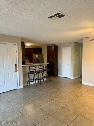 Photo #6: 2670748 Listing 