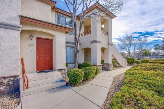 MLS: 2670749 Condo For Sale