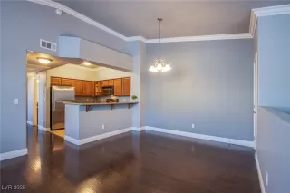 Photo #3: 2670749 Listing 