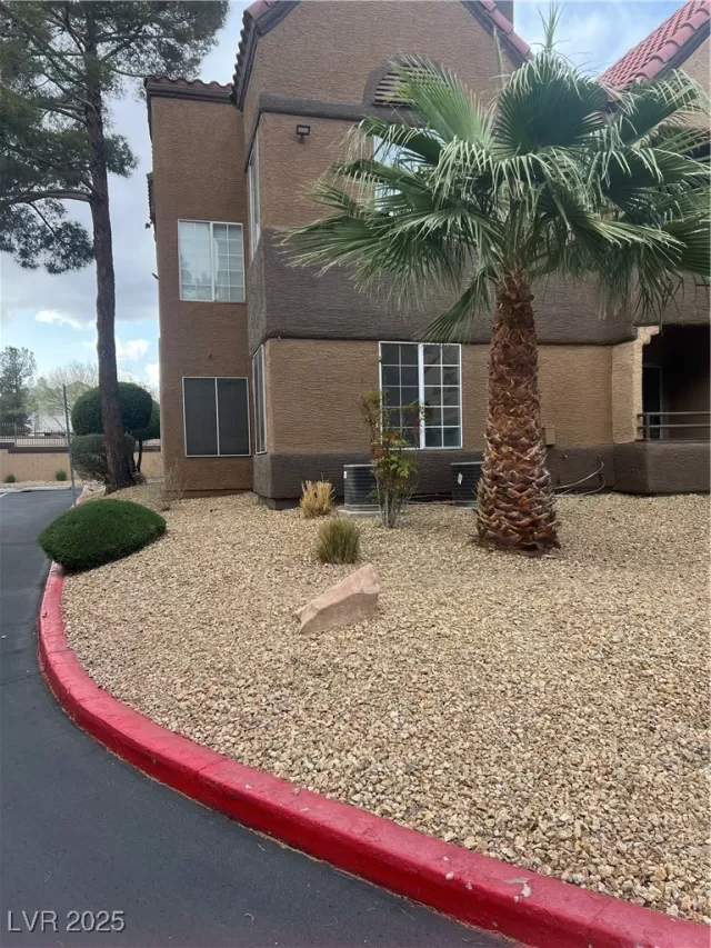 MLS: 2670787 Condo For Sale