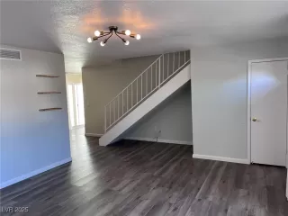 Photo #2: 2670789 Listing 