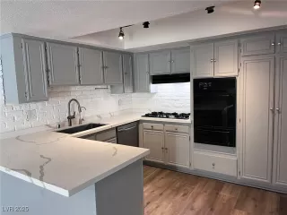 Photo #4: 2670789 Listing 