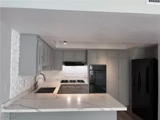 Photo #6: 2670789 Listing 