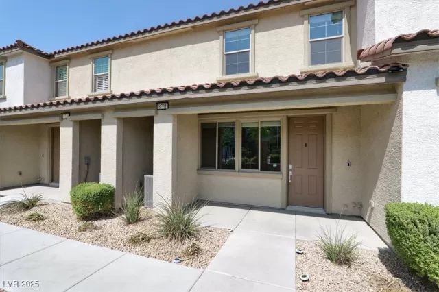 MLS: 2670802 Condo For Sale