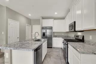 Photo #1: 2670802 Listing