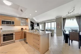 Photo #3: 2670809 Listing 