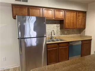 Photo #1: 2670826 Listing 