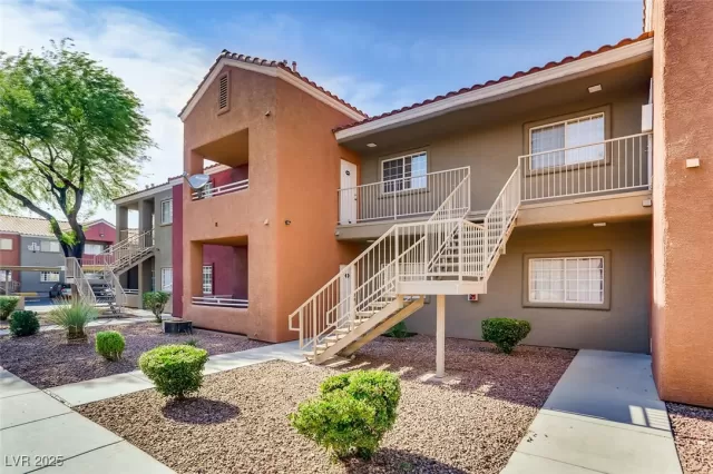 MLS: 2670869 Condo For Sale