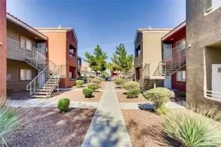 Photo #2: 2670869 Listing 