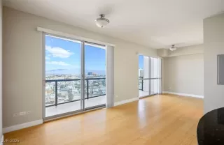 Photo #2: 2670872 Listing 