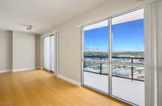 Photo #3: 2670872 Listing 