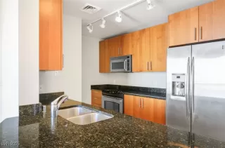 Photo #5: 2670872 Listing 