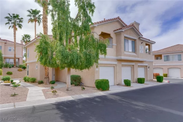 MLS: 2670875 Condo For Sale