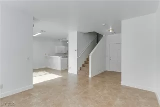 Photo #4: 2670875 Listing 