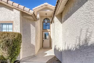 Photo #3: 2670908 Listing